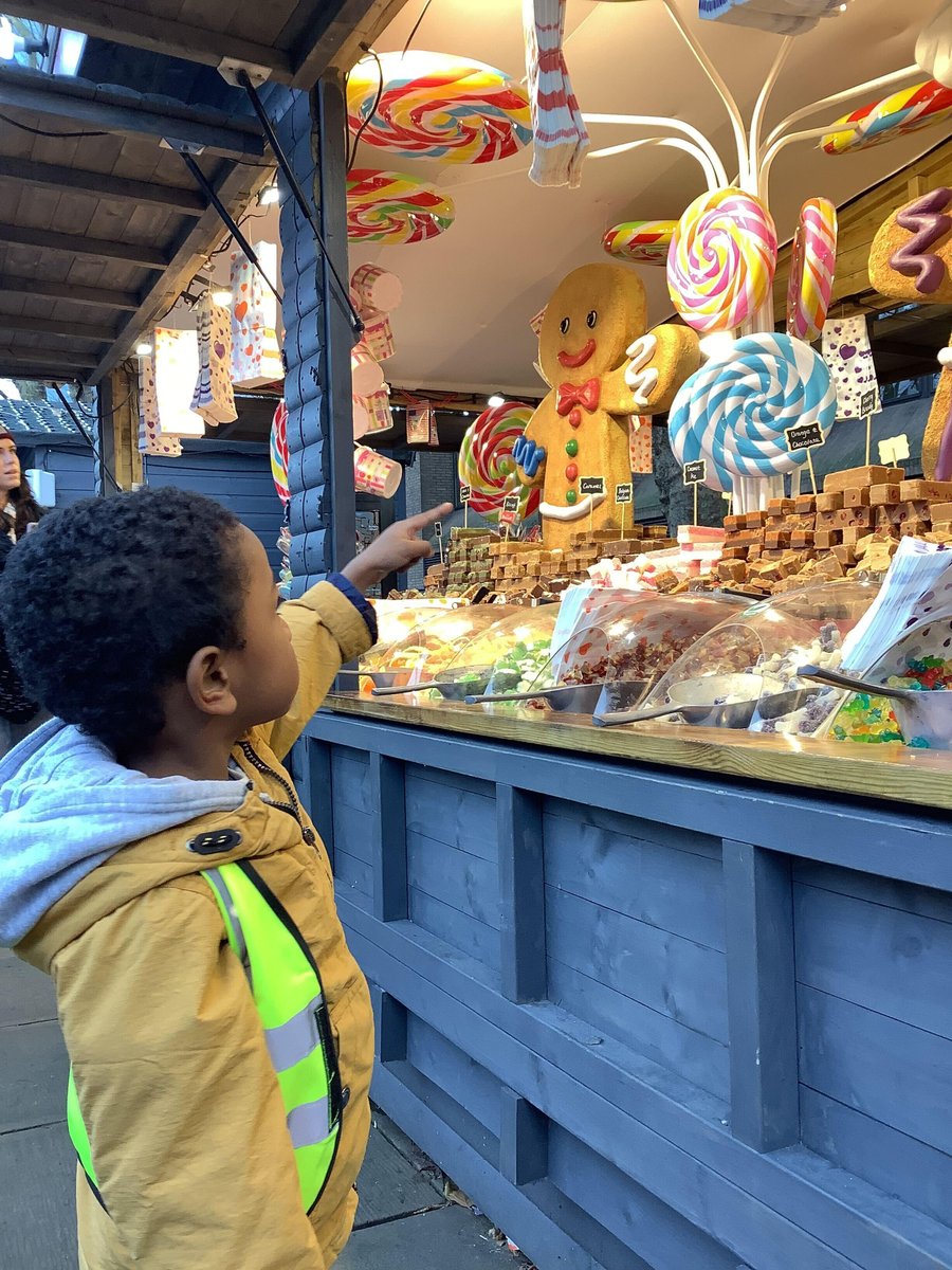 Hay’s Galeria and Christmas Markets by the Thames 1