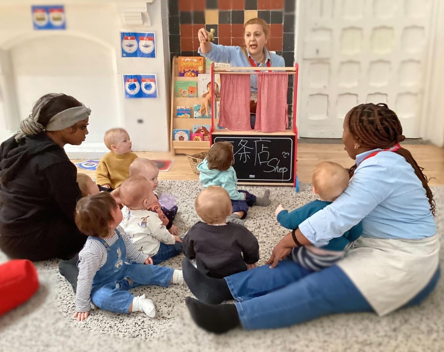 baby puppet show